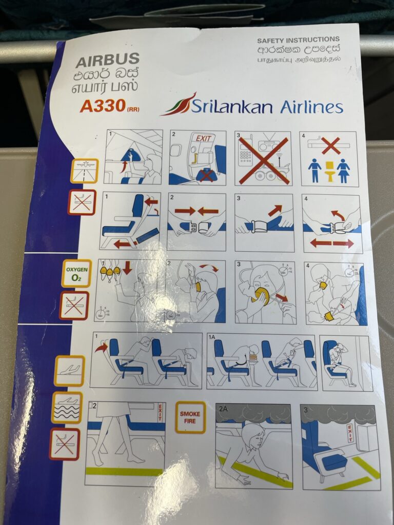 スリランカ航空_A330-200_安全のしおり