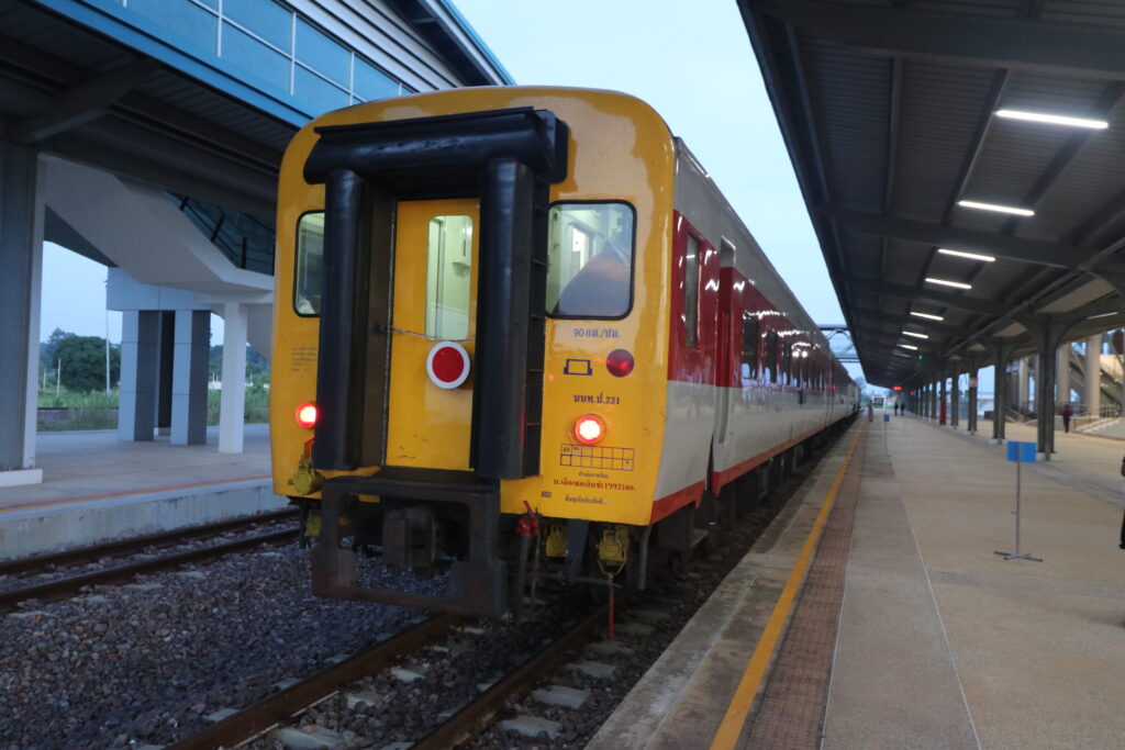 ビエンチャン-バンコク国際列車_4