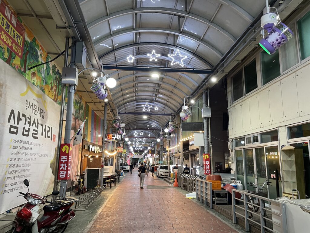 清州_サムギョプサル通り_2