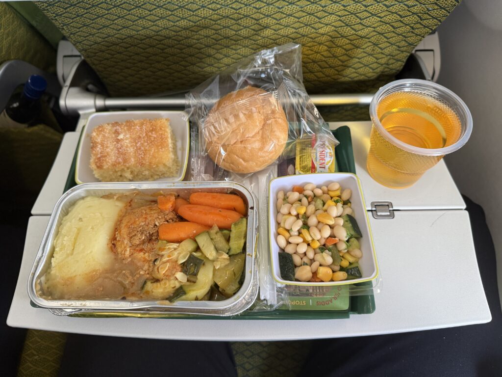 ET851_機内食
