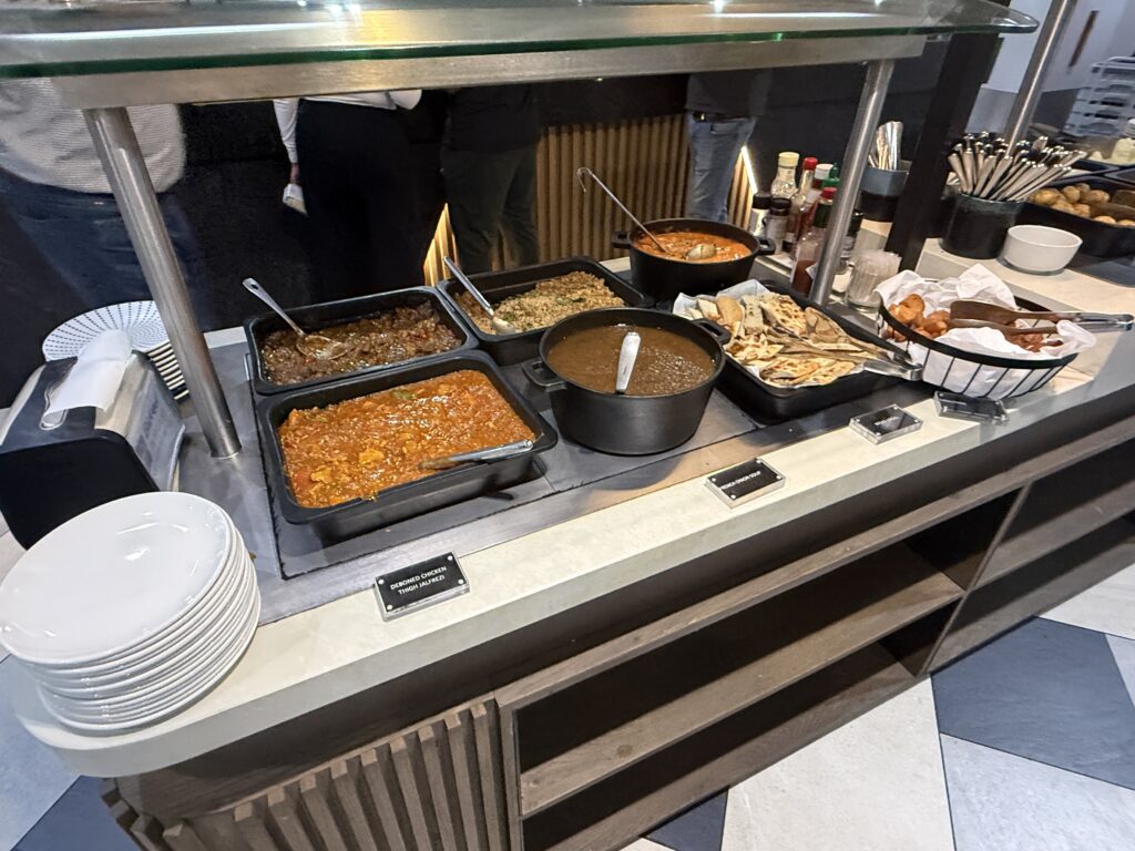 ヨハネスブルク国際空港_Bidvest Premier Lounge_食事2