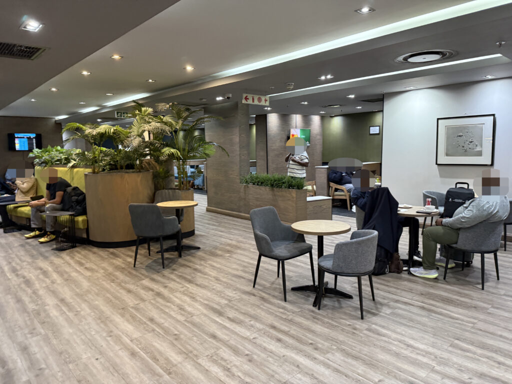 ヨハネスブルク国際空港_Bidvest Premier Lounge_ラウンジ内